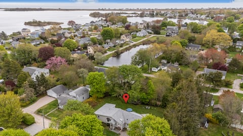 Single-Level 4BR | 1 Mi to Beach + Parking Pass