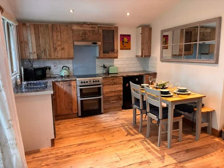 Lovely Lodge For 5, Near Padstow And Beaches - Polzeath Beach
