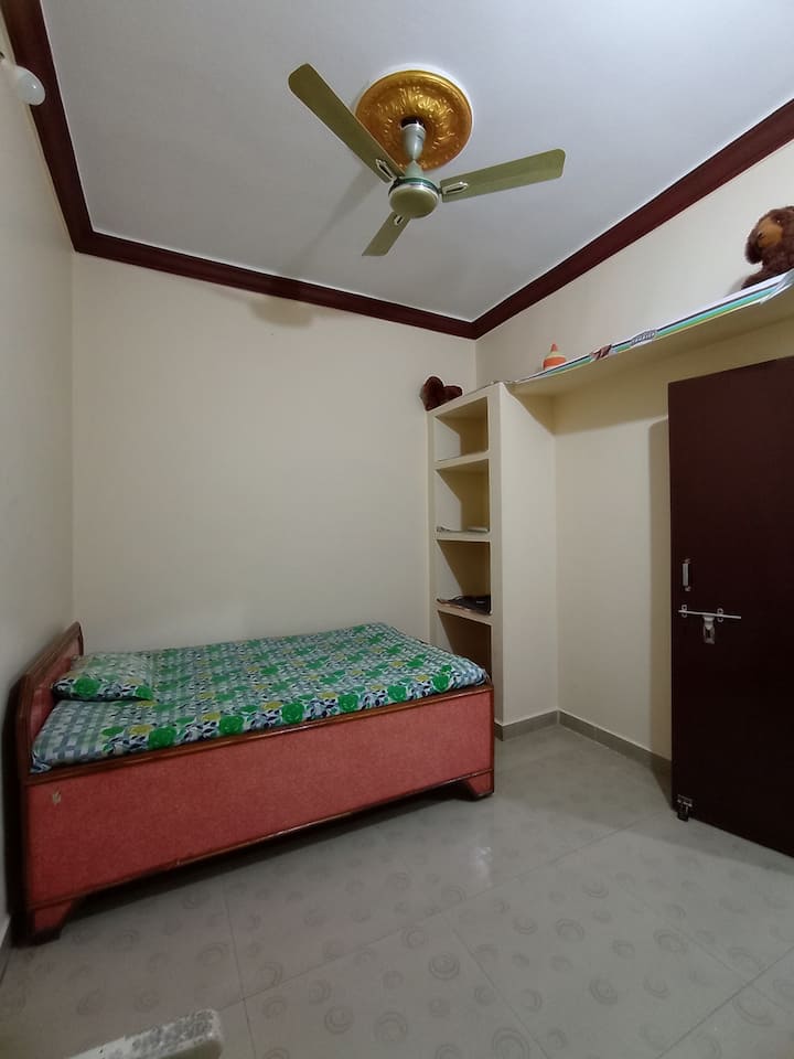 غرفة النوم 2