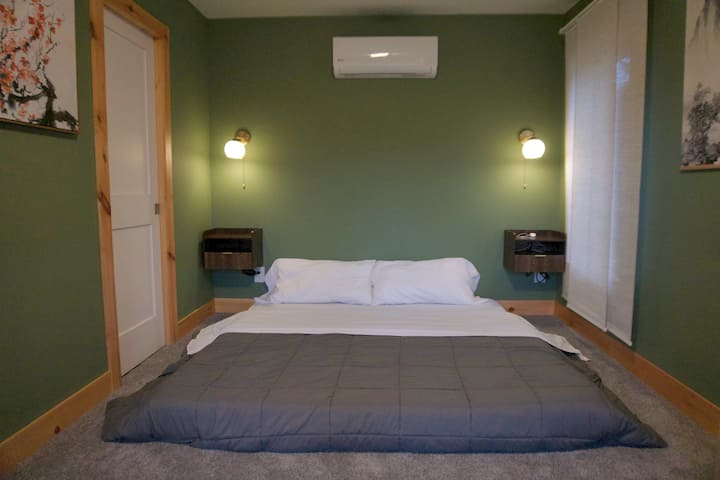 საძინებელი 1