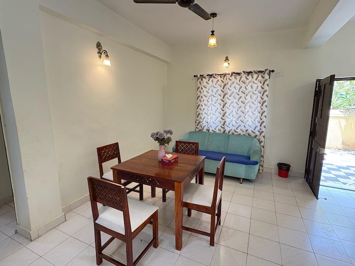Dining area image 3