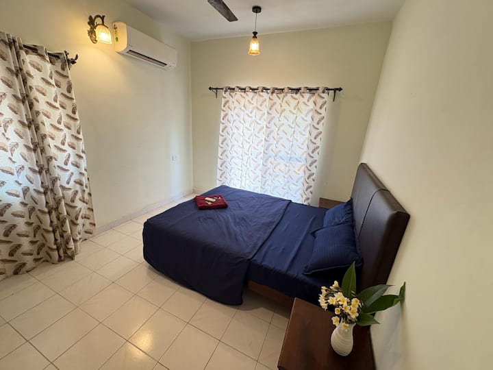Bedroom 1 image 2