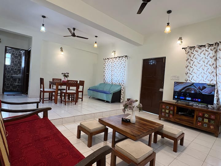 Living room image 1