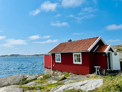 Unique west coast pearl by the sea, private jetty.