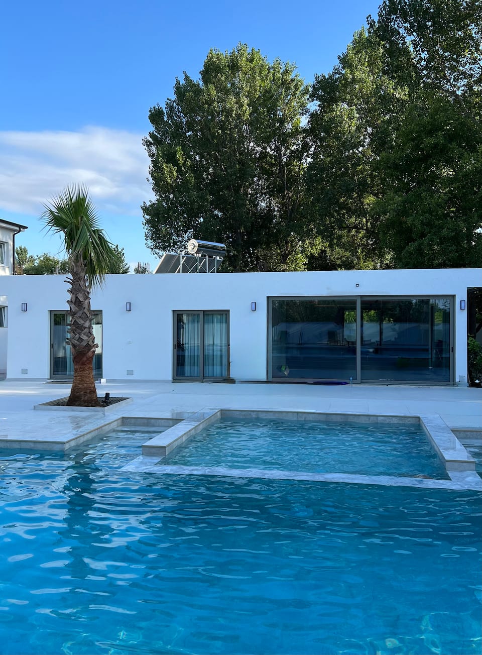 Top-earning Airbnb listing in Velipojë, 5 bedrooms
