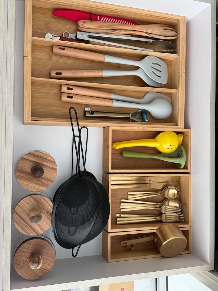 Full kitchen image 4