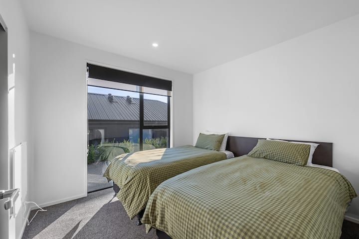 غرفة النوم 2