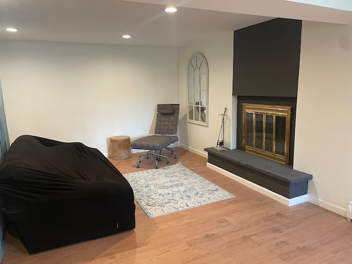 Timonium Studio Apt, Private Entry - Towson, MD
