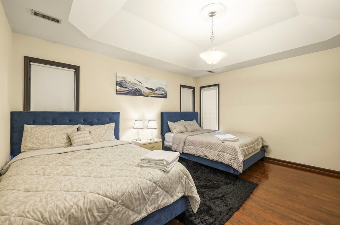 საძინებელი 1