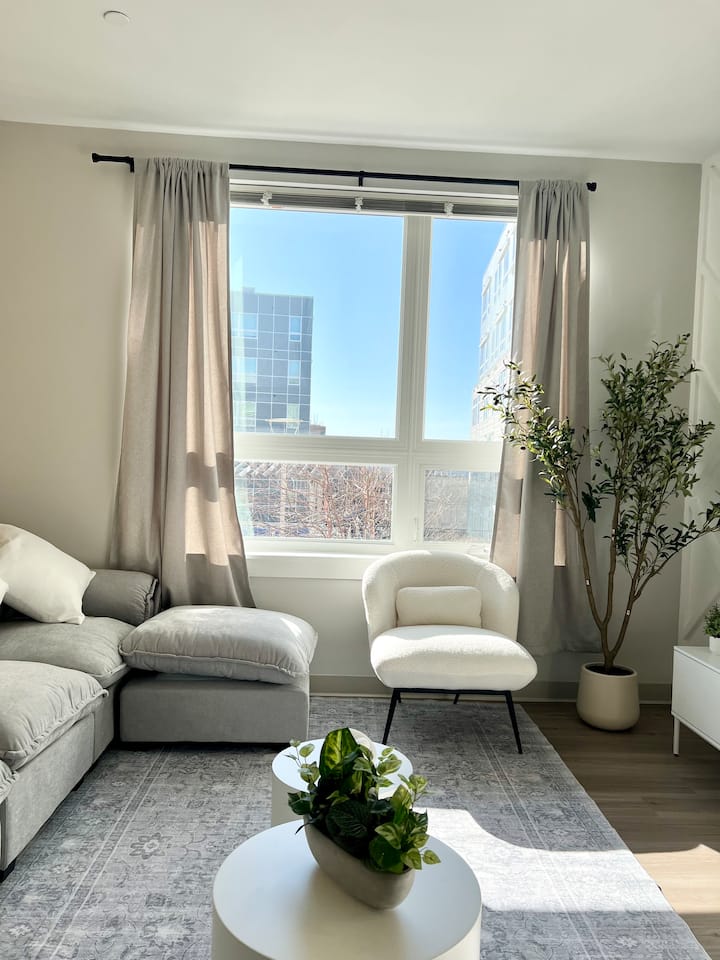 The Fisher: City Access • Kitchen • Gym • W/d - Arlington, MA