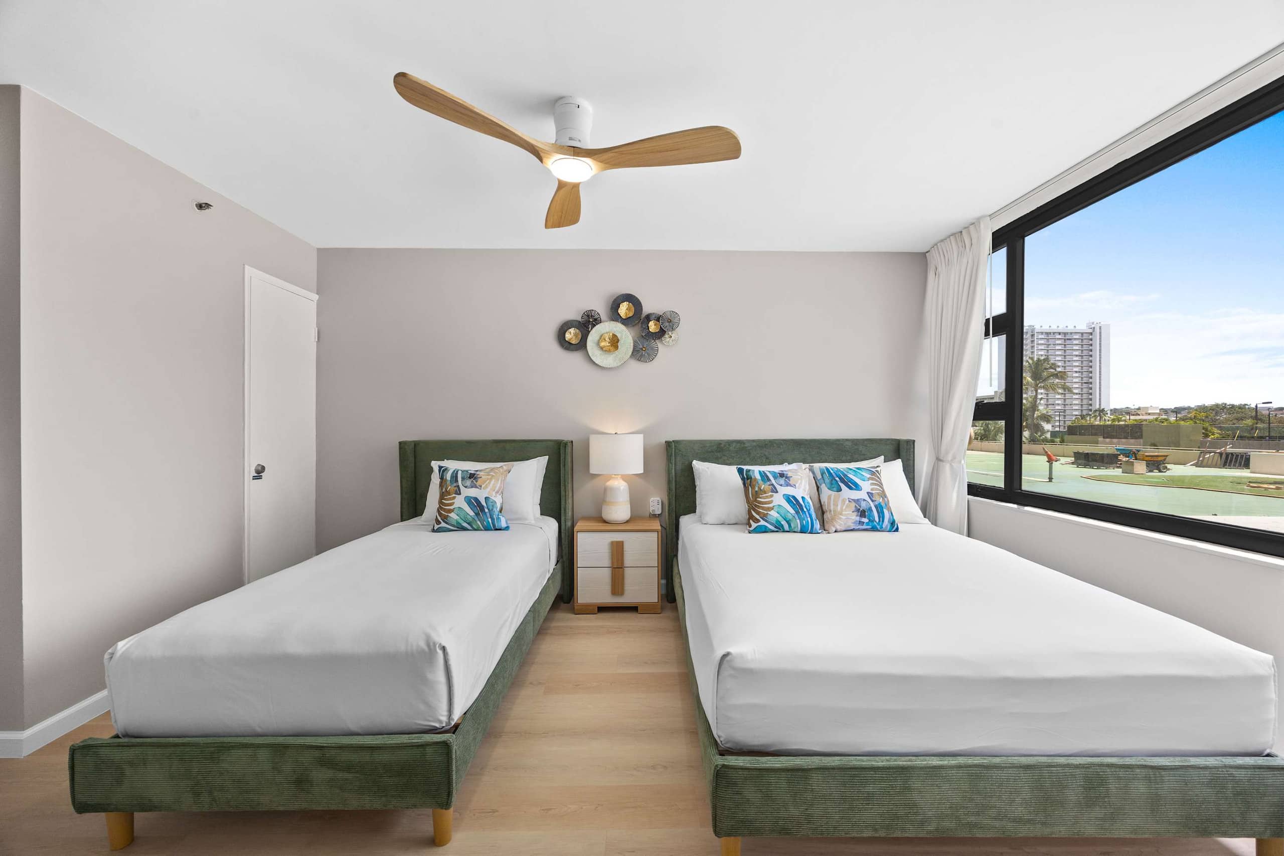 Condo in Honolulu · ★4.53 · 1 bedroom · 3 beds · 1 private bath - Image 24