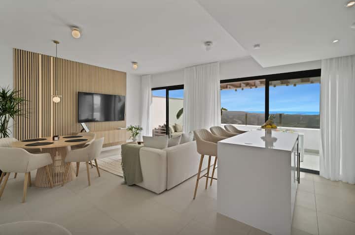 Luxe Penthouse: Panoramic Sea View, Spa And Gym - La Cala de Mijas