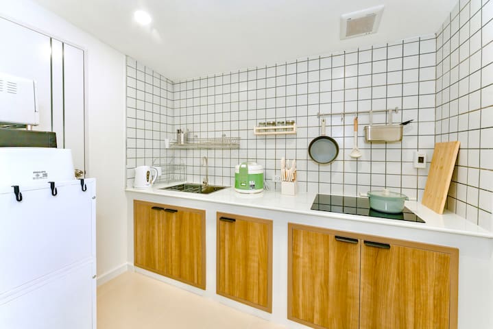 The Beauty Space *4 min walk to BTS Ratchathewi* gallery image 5