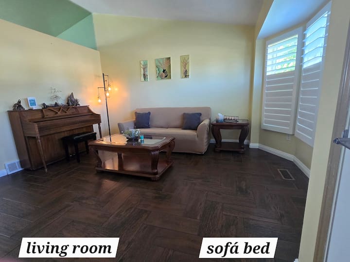 Comfortable West Valley Home, Close To Everything - West Valley City, UT