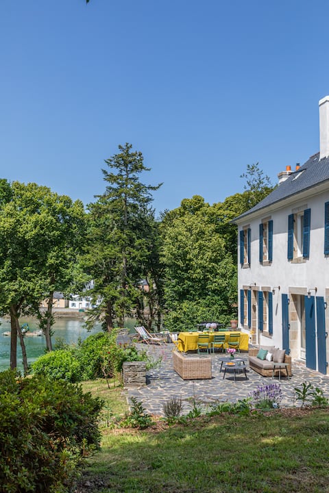 Family house 12 guests, sea view Morlaix Bay, GR34