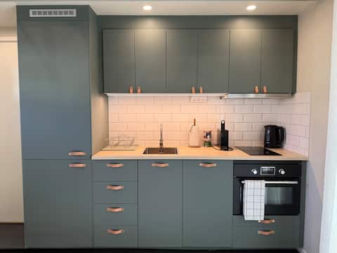 Top performing Airbnb: Newly-built guest house with pool in Örebro