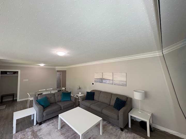 Mountain View House - Sleeps 14 - St. Catharines