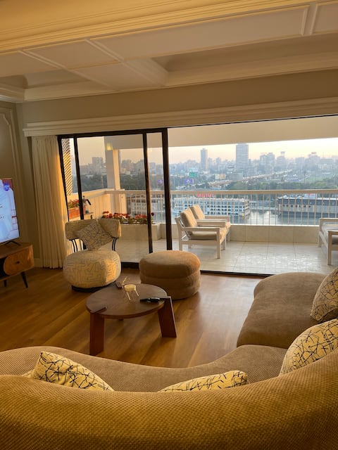 Nilefront 3BR–Steps fromTahrir Sq & Zamalek island