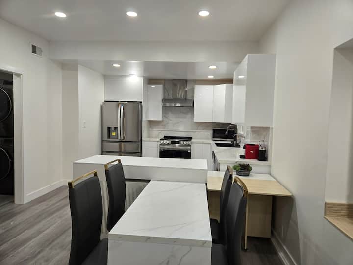 Soft Elegance/modern Guest House - Alhambra, CA