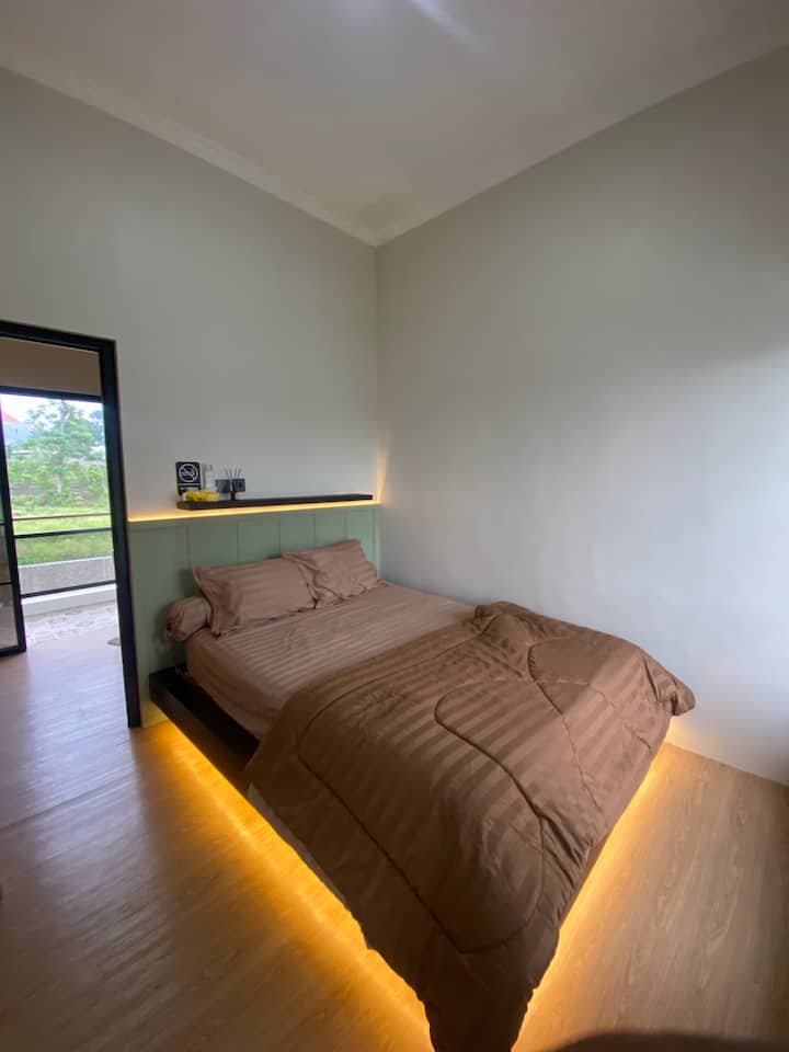 غرفة النوم 2