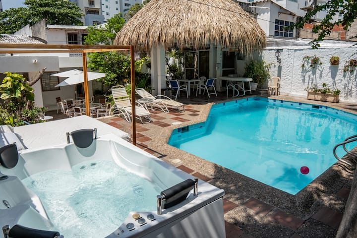 Casa Grande En Castillogrande Playa Centro - Cartagena