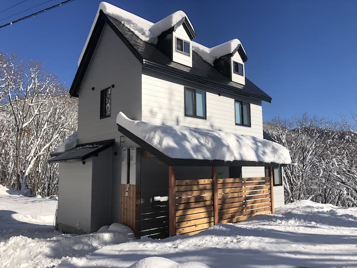 The Summit Chalet, Wadano - Hakuba