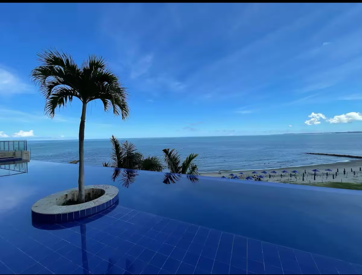 Ocean front infinity pool apartment Cartagena Colombia