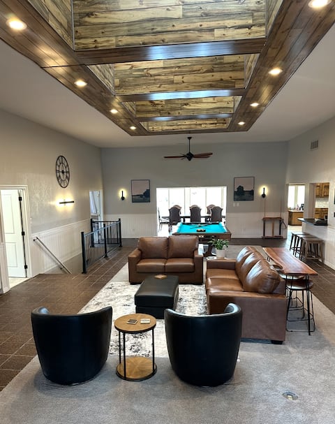 Luxurious Home On Golf Course