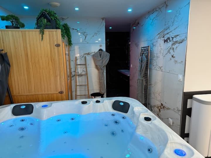 Spa & Sauna Suite Privée Le Traditionnel - ibis Styles Lens Centre Gare