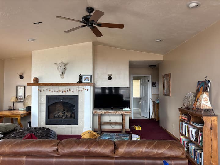 #4 Artsy Spacious Apartment - Torrey, UT