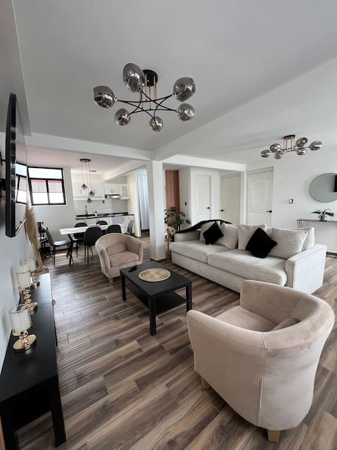 Popular Airbnb listing: Hummingbird Terrace in Gustavo A. Madero