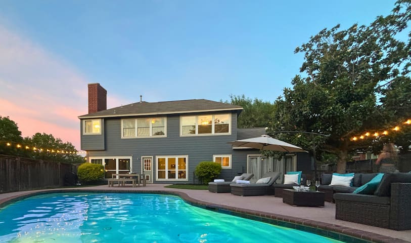 Epic Austin Escape – Pool, Game Room, Gym & Space gallery image 2