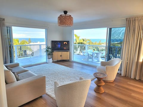 Top performing Airbnb: Skyline House in Sunshine Coast Regional