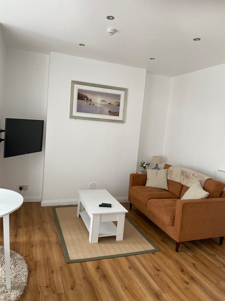 1 Bed Apartment Near To Royal Portrush Golf. - Portrush