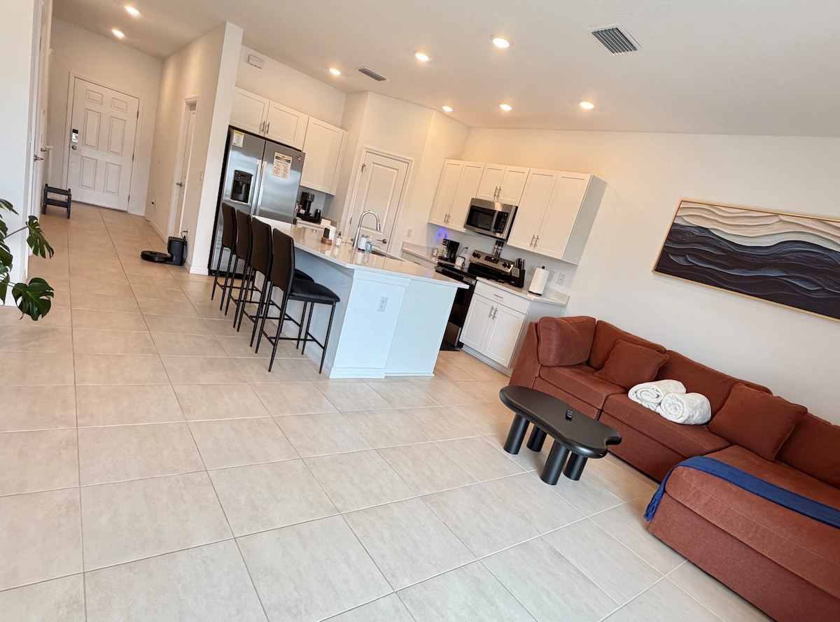 Popular Airbnb listing: Heated Pool • Lakeview Escape • Near Nokomis Beach in Laurel