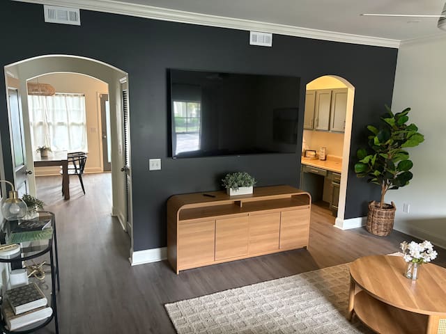 Row at Berry Hill 10 min from downtown and airport