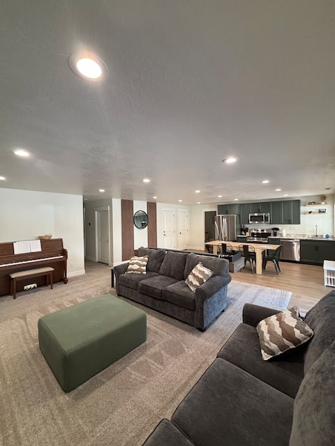 Paiute Trailside Basement, Stunning Candy Mt Views