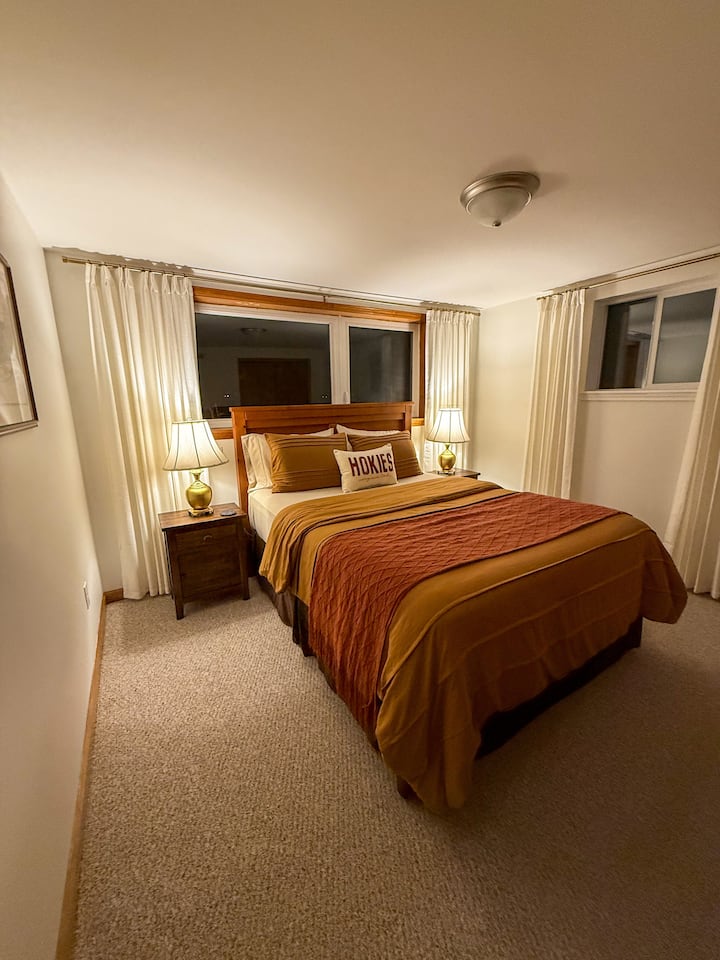 Virginia Tech Master, cama tamaño queen