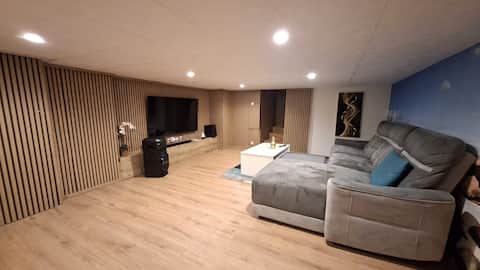 Spacious House - Lounge Area and Private Floor