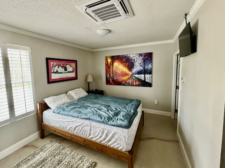 Nordic/Scandinavian style bedding with fitted sheet and two plush duvets. If you must have a flat sheet, no problem I’ll leave one on the dresser. Additional blankets will be available. 

32” Smart TV