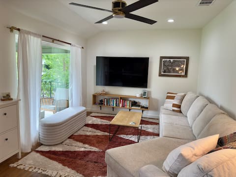 Popular Airbnb listing: Charming Central Austin Home in North Loop