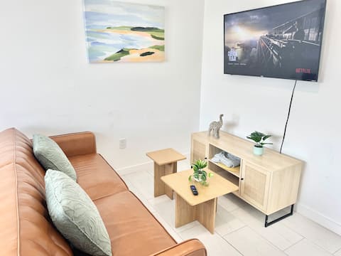 Top Airbnb: Cute and Cozy apartment in Miami #7 in Latin Quarter