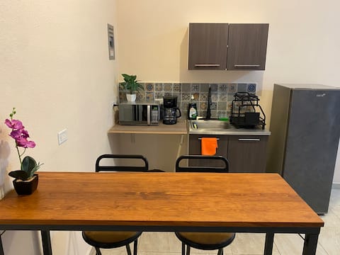 Airbnb con mejor rendimiento: Loft, studio type in the heart of Cabo San Lucas en Baja California Sur