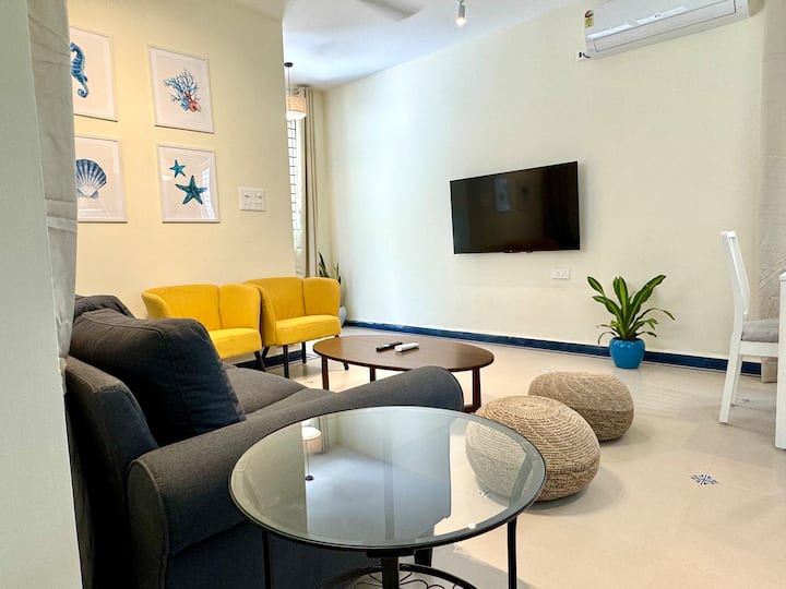 Living room 1 image 2