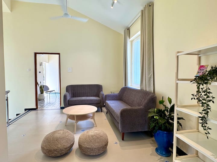 Living room 2 image 2