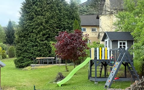 Family Retreat: Garden, Playground & BBQ