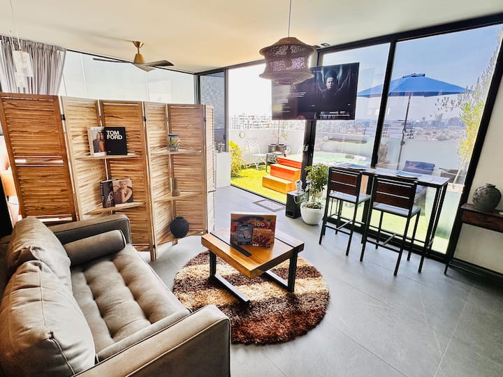 Movie Theater Experience
Relax in the comfort of an apartment with a TV to enjoy your favorite movies while taking in the city.
