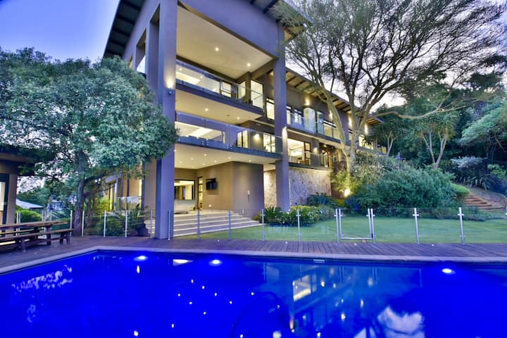 Grand Outlook Northcliff Luxury Villa&Events Venue