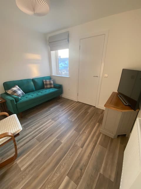 Top performing Airbnb: New 2 Bedroom, spacious apartment. in Cathays