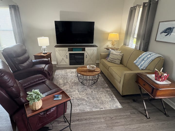 Reelin' Em In!  Community Pool!  2 Br/ 2 Ba - Carrabelle, FL